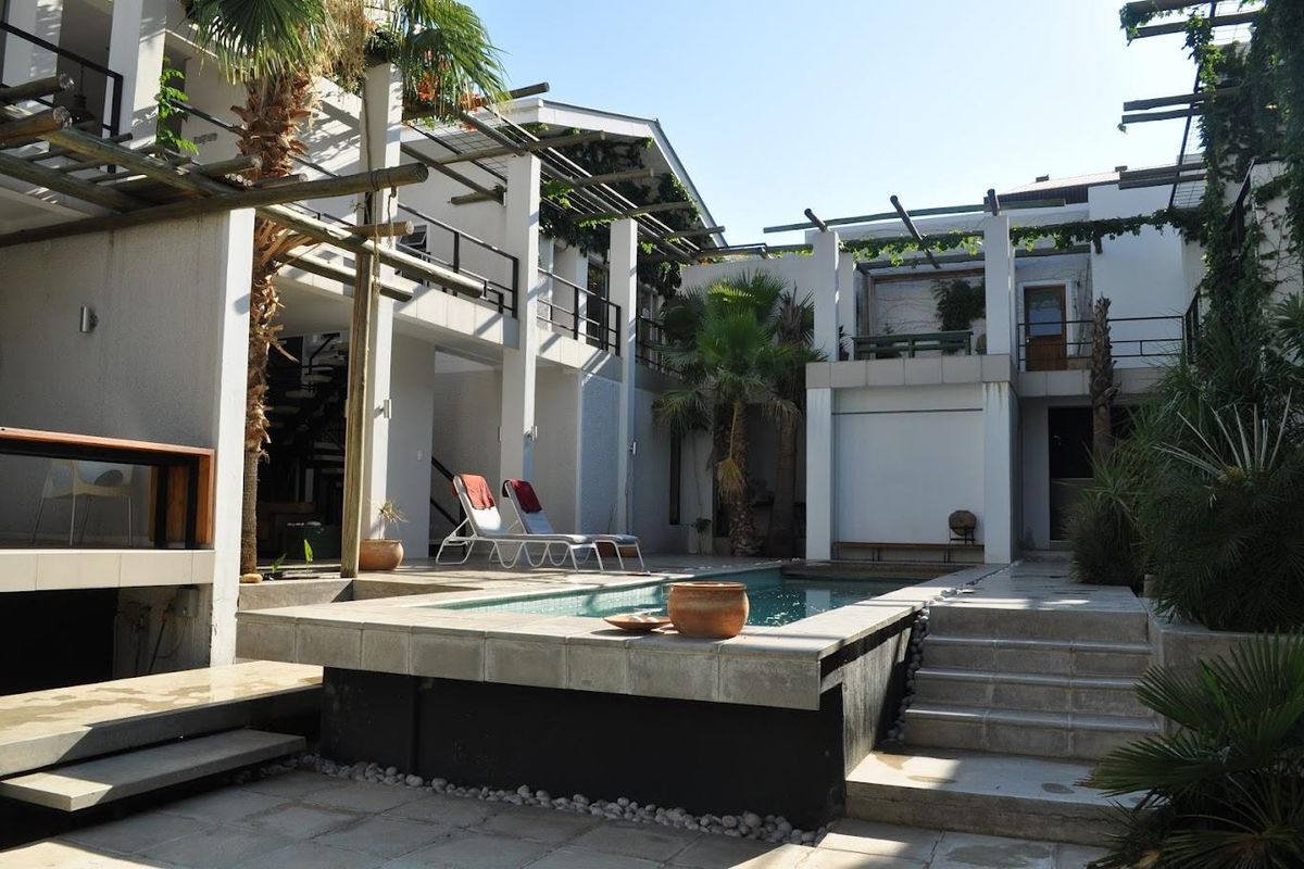 Beautiful Guesthouse For Sale - Photo 2