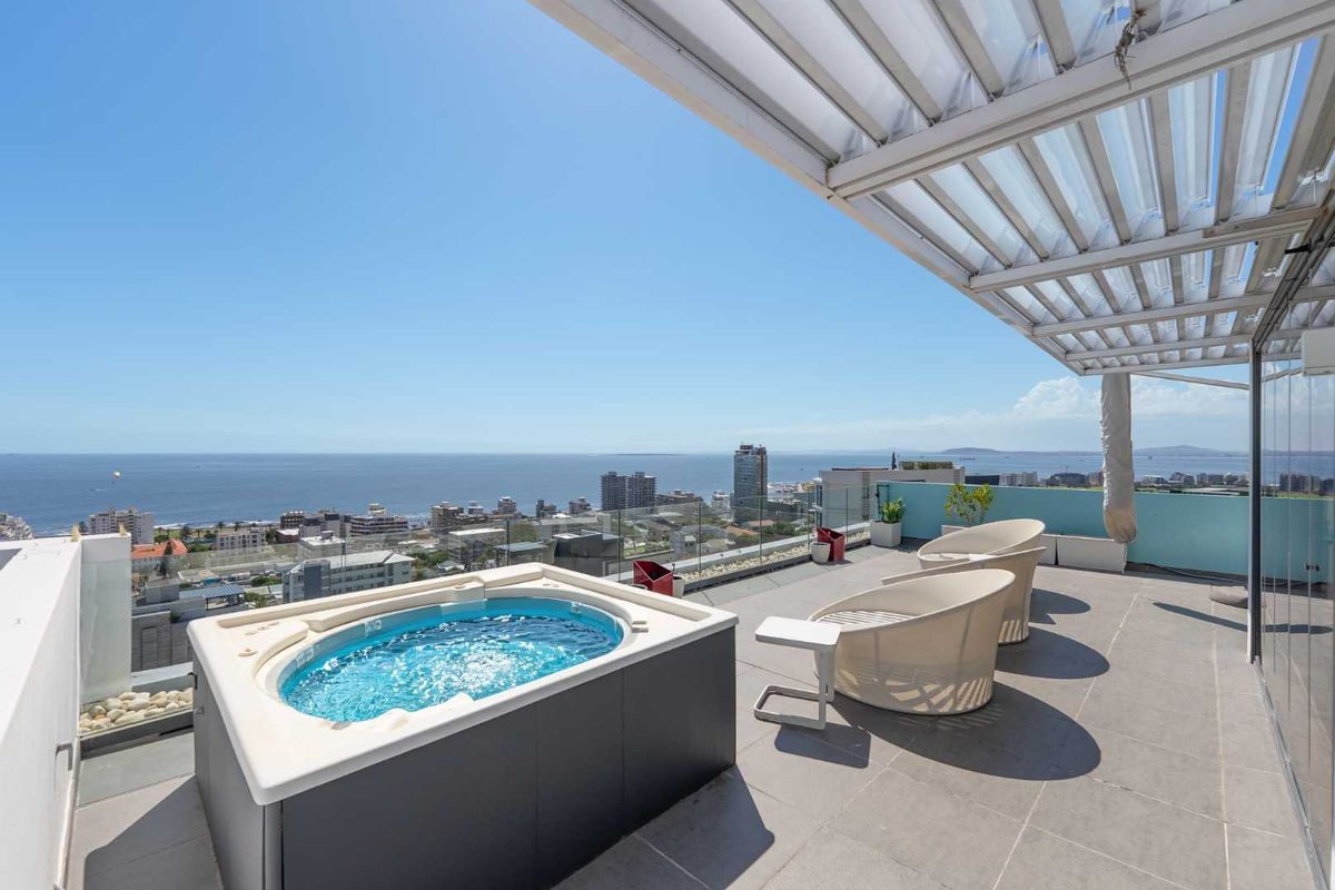 Above Sea Point. Above Everything. - Photo 3