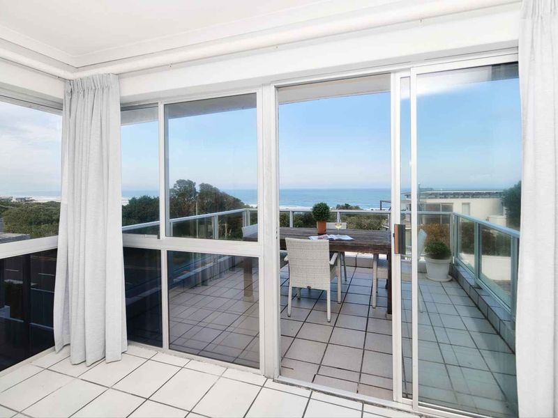 Prime Coastal Escape - Photo 6
