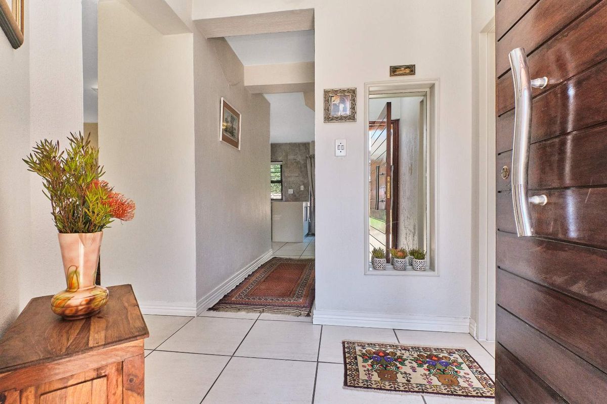 Your dream home in Boskruin boomed-off area awaits. - Photo 2