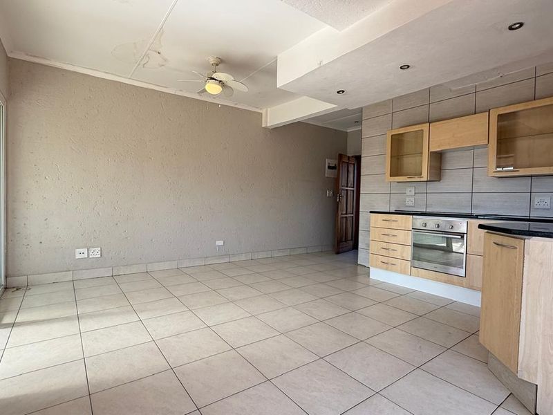 Studio Apartment – Perfect for First-Time Buyers or a Bachelor - Photo 4