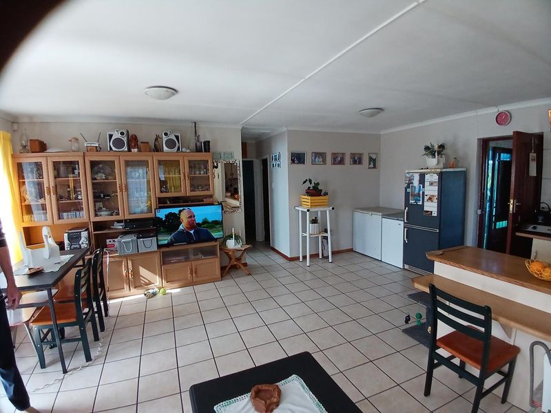 2 HUGE LIVING AREAS AS WELL AS 2 SHADED AREAS - Photo 7