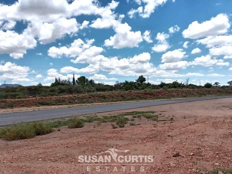 BEAUTIFUL SMALL HOLDING - Photo 2