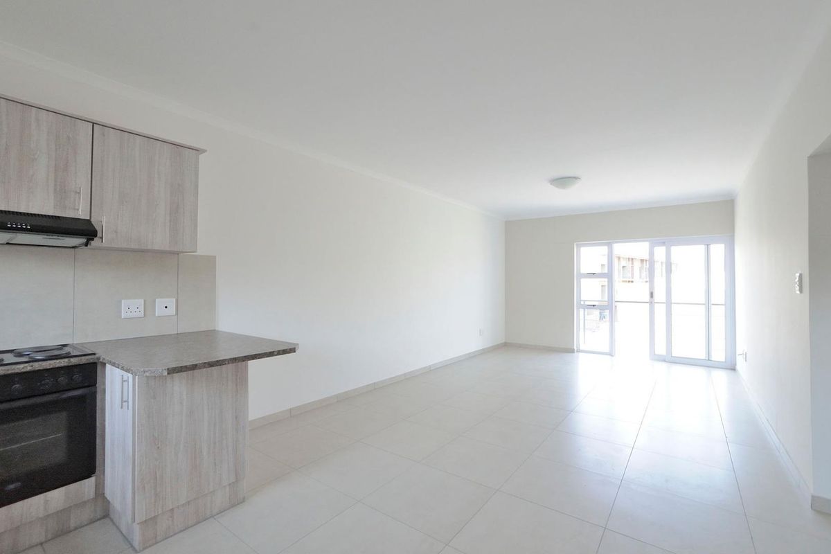 2 BEDROOM APARTMENT FOR SALE IN ROCKY CREST - Photo 3