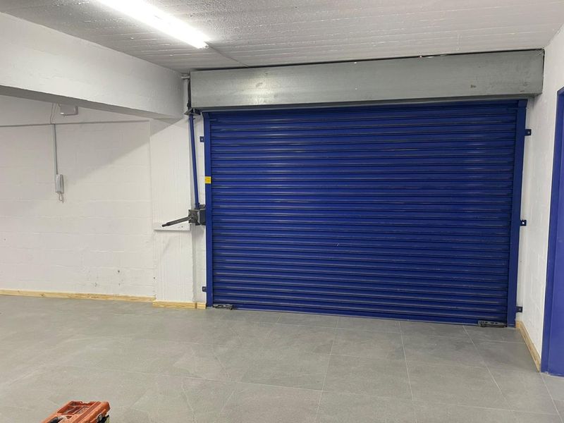 198m2 TO LET HIGHLY VISIBLE, DRIVE-IN ACCESS : RETAIL / OFFICE / WAREHOUSE / - Photo 8