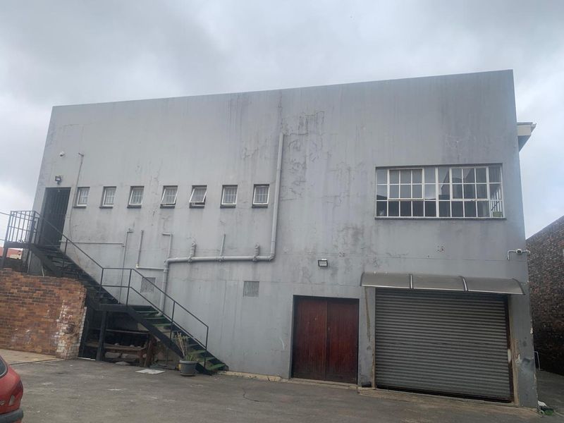 700 square mitre under roof of commercial building in the heart of Johonnesburg - Photo 3