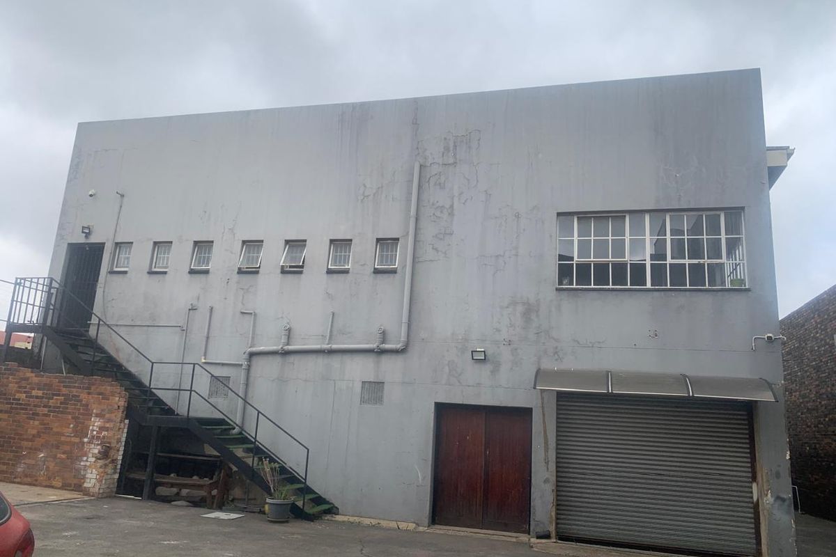 700 square mitre under roof of commercial building in the heart of Johonnesburg - Photo 3