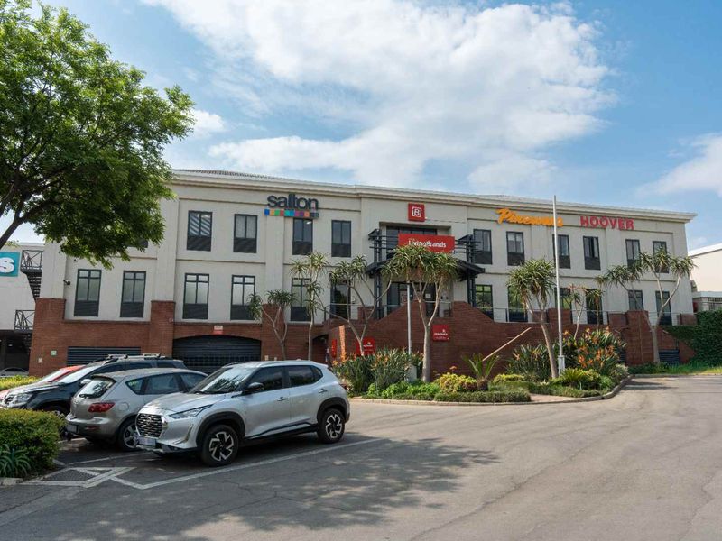 Prime First Floor Opportunity | Ideal Medical Centre or Restaurant Space - Photo 2