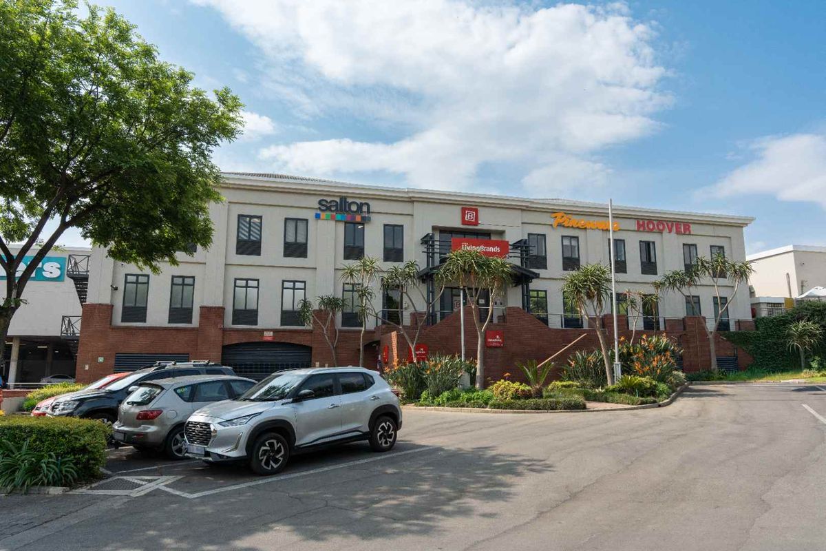 Prime First Floor Opportunity | Ideal Medical Centre or Restaurant Space - Photo 2