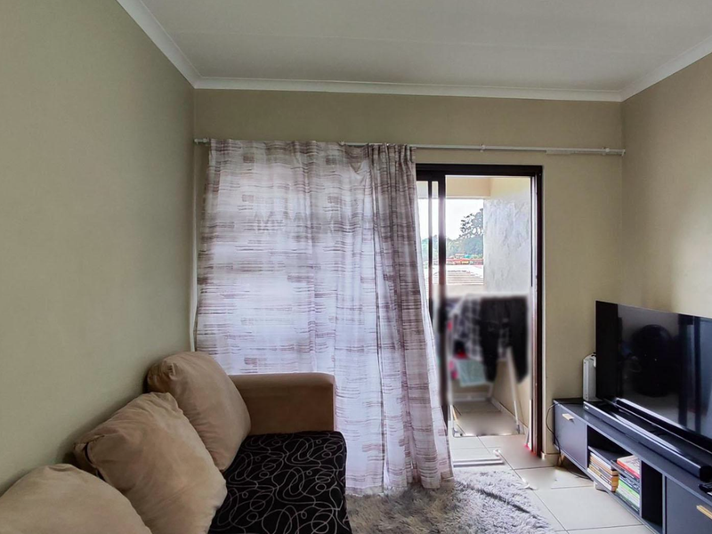 Two-bedroom apartment for Sale - Photo 6