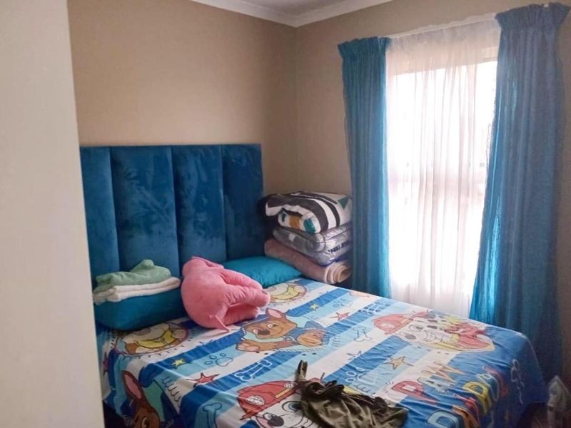 For Sale: 2 Bedroom Apartment in Village 7, Stone Arch Estate - Photo 5