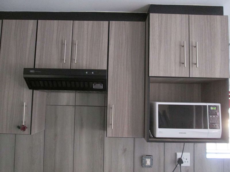 A 3 BEDROOM HOUSE TO RENT IN DOORNPOORT - Photo 8