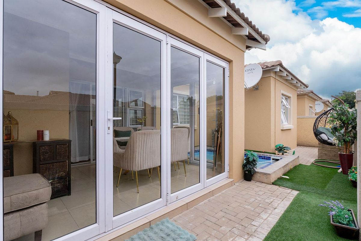 Modern, Move-In Ready 3 Bedroom Home in a Secure Estate in Pomona - Photo 2