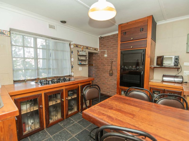 Spacious 4-Bedroom Investment property with Strong Rental Appeal - Photo 4