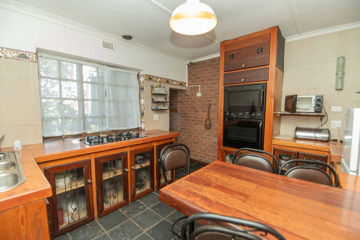 Spacious 4-Bedroom Investment property with Strong Rental Appeal - Photo 4