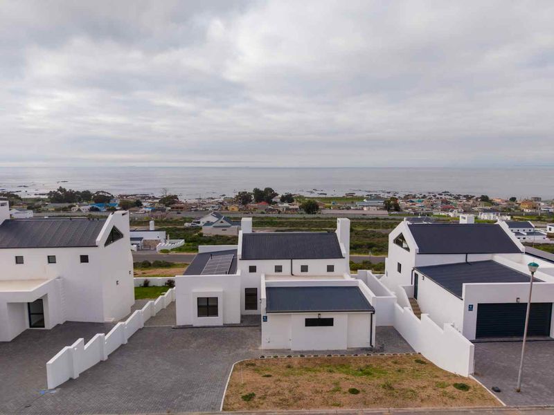 Coastal Luxury in Steenberg Cove St Helena Bay - Photo 1
