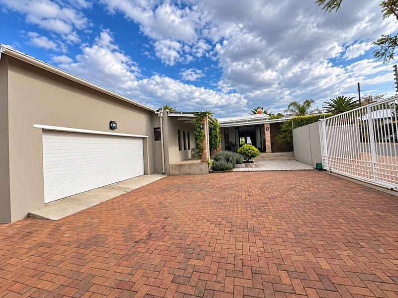 FOR SALE | KLEIN WINDHOEK | N$6,850,000 excl Costs - Photo 4