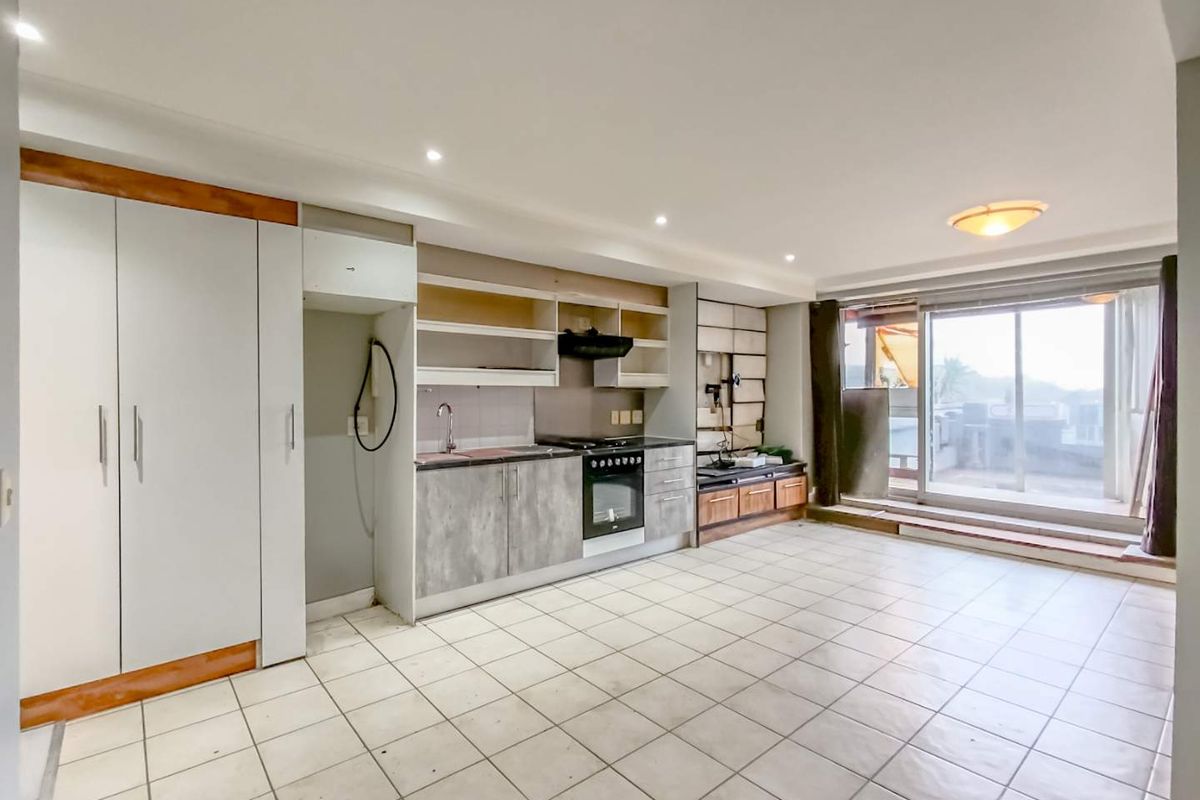 Inviting 1 Bedroom Apartment for sale in Liberty Grande - Photo 5