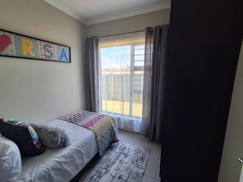 3 Bedroom Full Title Home in Secure Complex - Photo 7