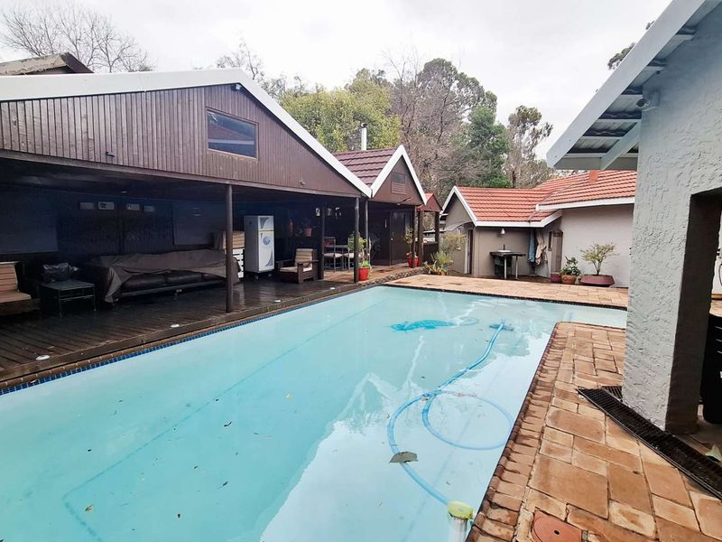 Where Space, Views and Family Living Come Together - Photo 9