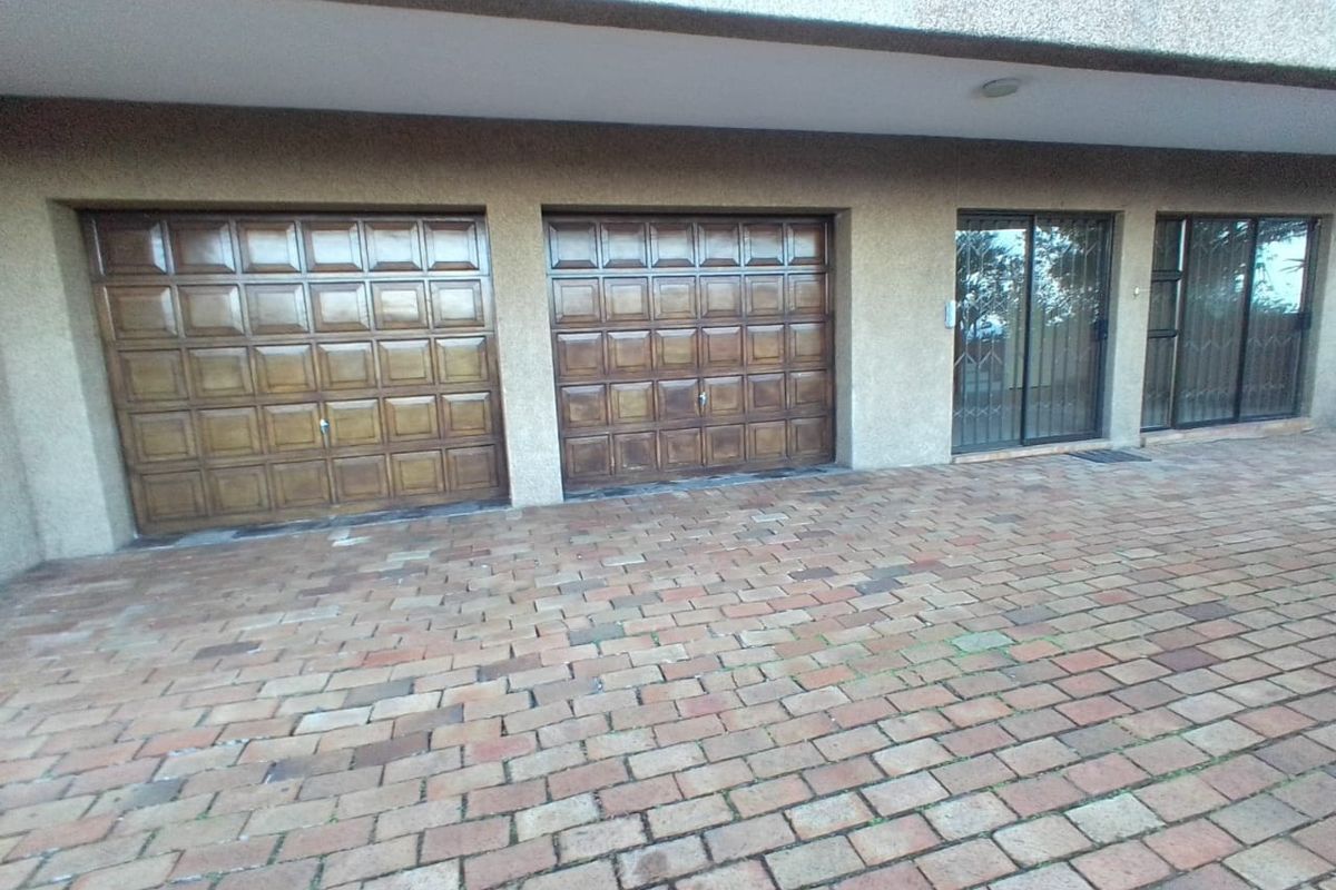 Breathtaking Sea View Town House for Sale - Photo 4