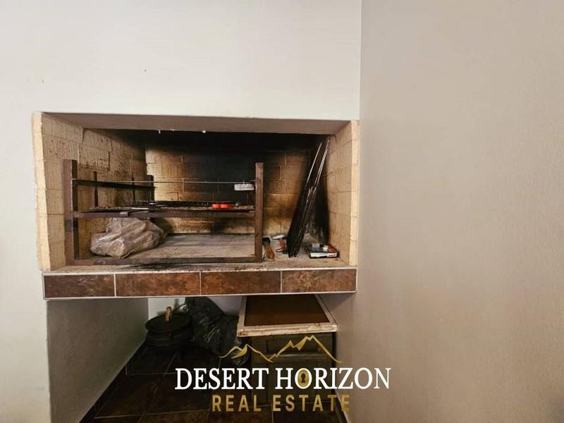 Walvisbay, Fairways Estate |  Beuatiful Family home for sale - Photo 4