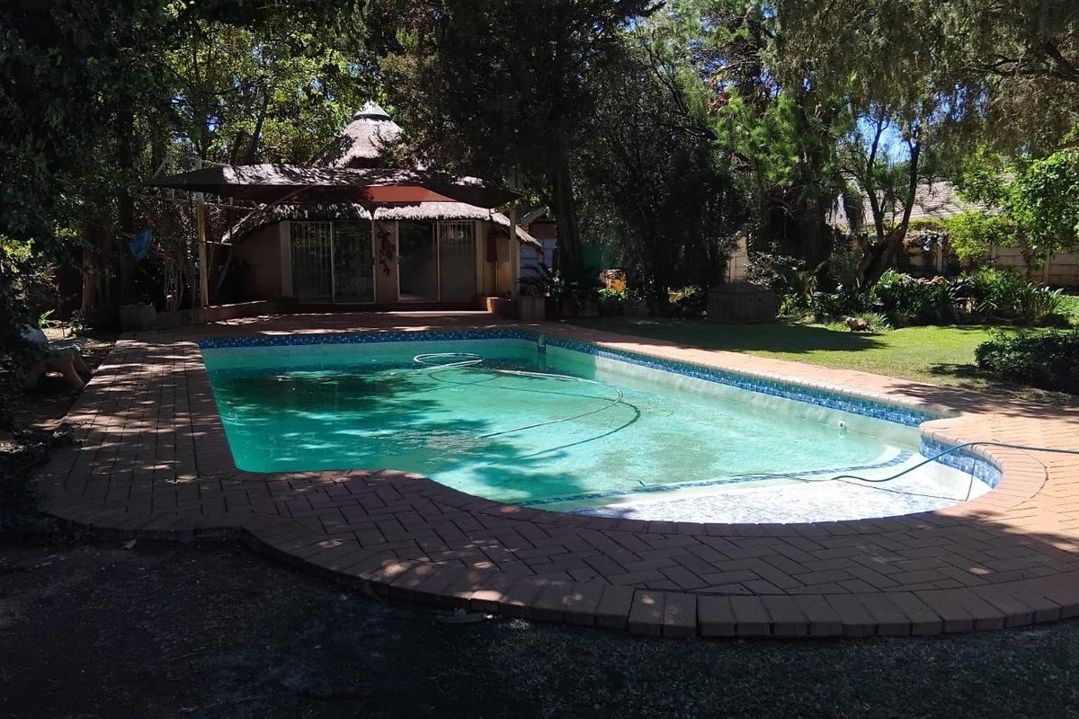 HOME AND GUEST HOUSE - Photo 4