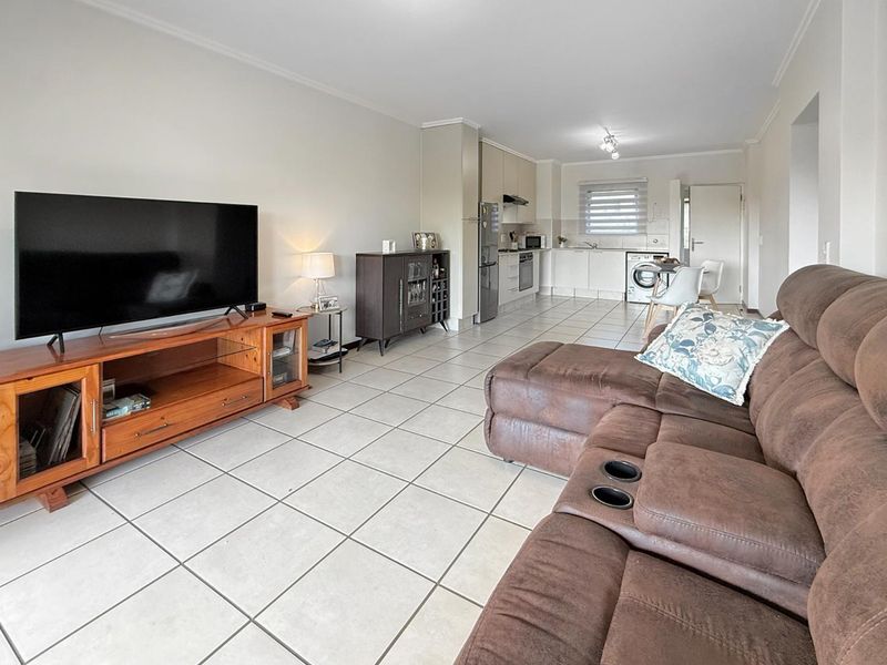 Beautiful 2 Bedroom Apartment in Excellent Estate - Photo 7