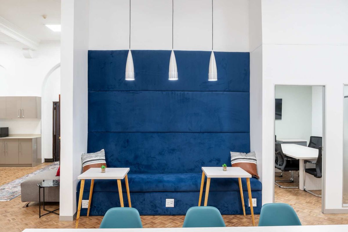 Workspaces, services and support to help you work better in Regus Country Club - Photo 3