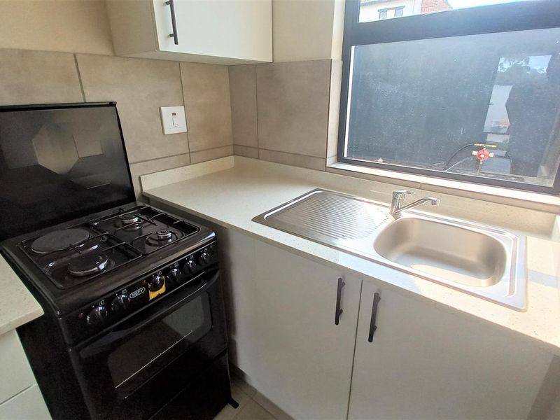 FOR RENT  |  Hillcrest  |  Kings Gate Estate  |  2 Bedroom Duplex - Photo 4