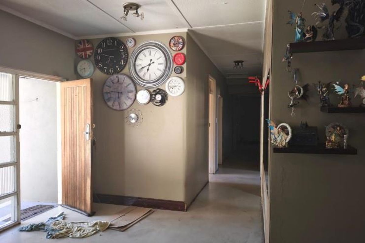 Ideal for a large or growing family, providing the verstility of space, versatility and charm - Photo 2