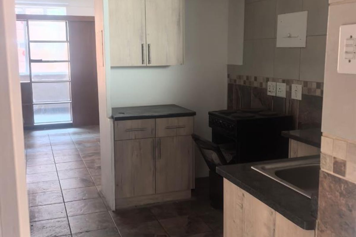 bachelor flat for sale in Sunnyside - Photo 4