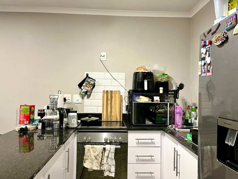 Pet Friendly Ground Floor Apartment - Photo 2