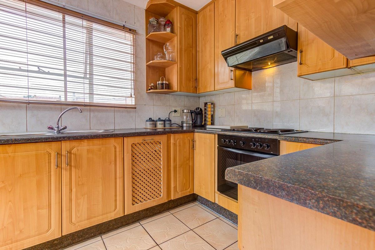 SECURE, PEACEFUL LIVING - PET FRIENDLY and LOW LEVY too! - Photo 5