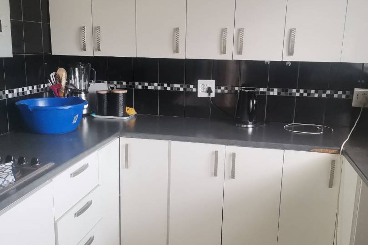 For sale  Spacious Townhouse for Sale in Walvis Bay - Photo 4