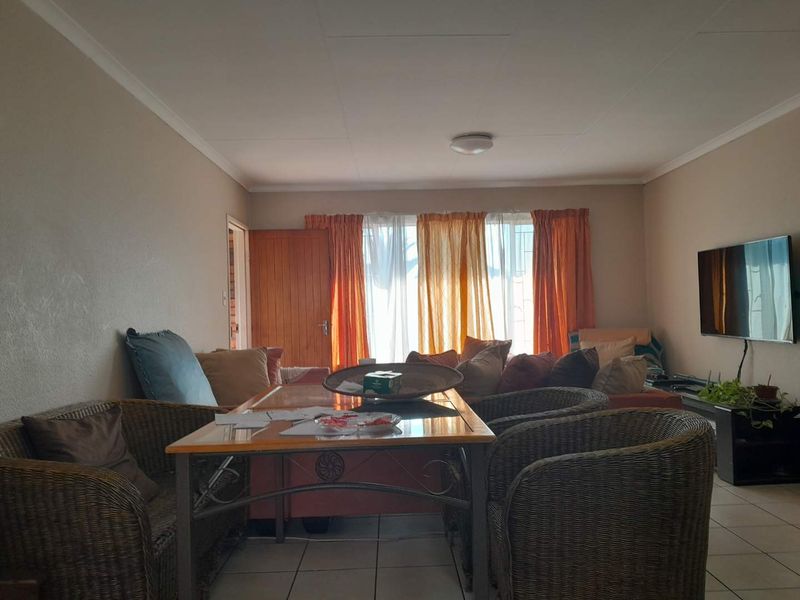 Affordable 2 Bedroom Apartment for Sale - Photo 6