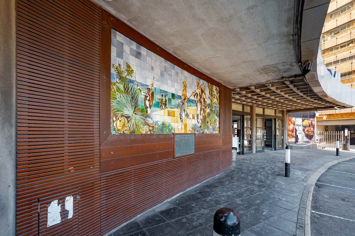 Affordable CBD Studio in an Iconic Durban Landmark – The Perfect Lock-Up-and-Go or Investment - Photo 3