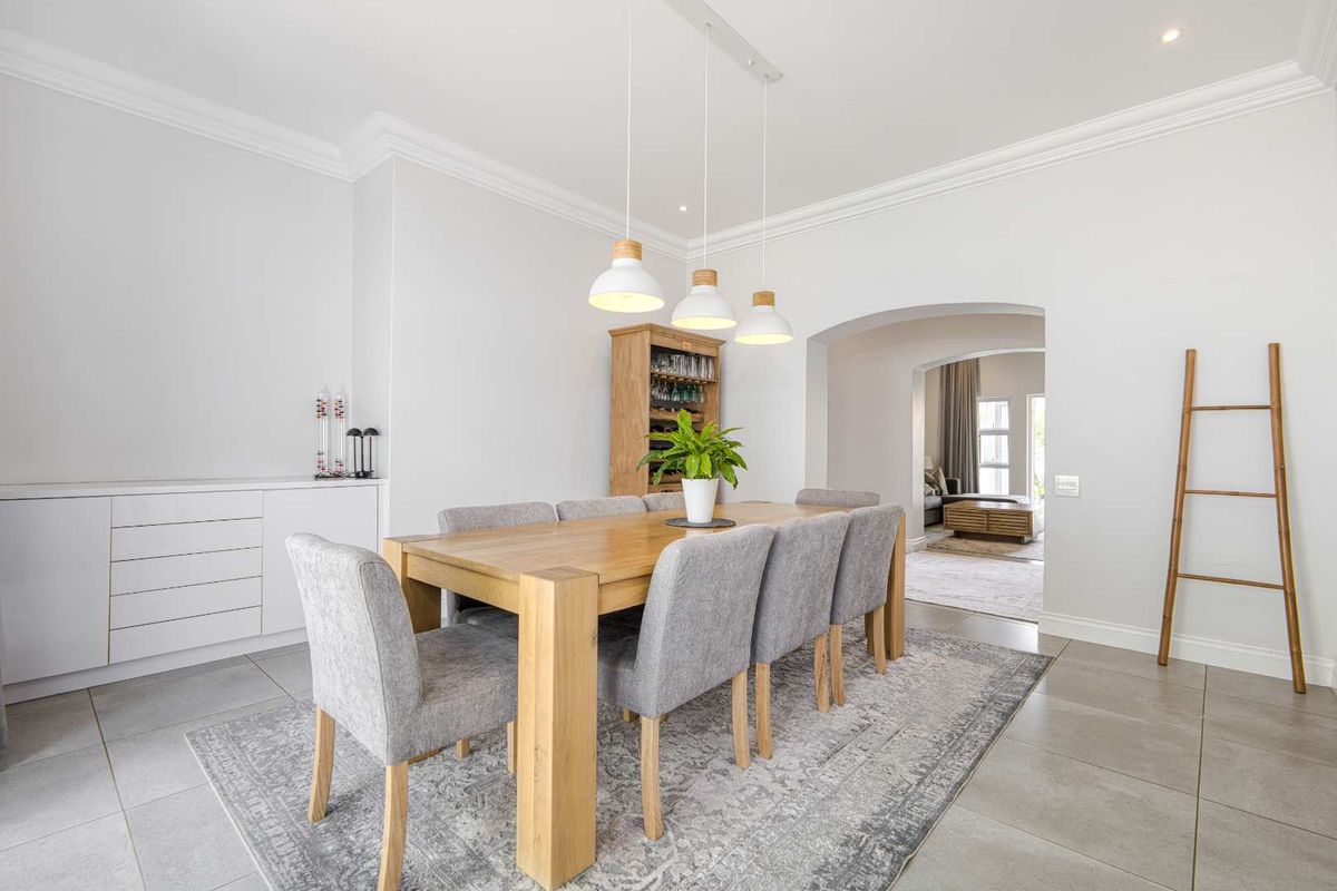 4 Bedroom House for Sale in Dainfern Golf Estate - Photo 4