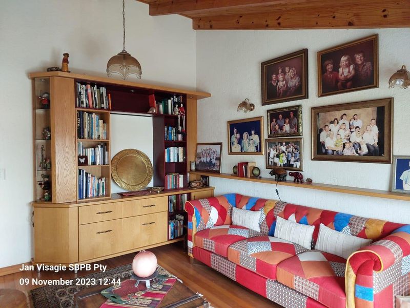 Freestanding House in Swakopmund only a few hundred metres away from the beach promenade! - Photo 5