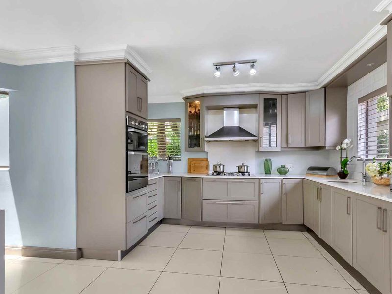 MODERN SPACIOUS AND STYLISH HOME - Photo 6