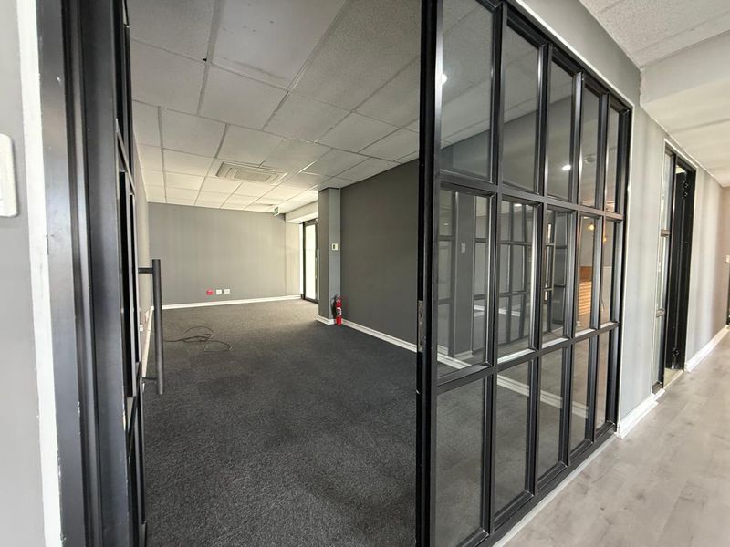 Prime Office Space Available in Silverstream Office Park - Photo 9