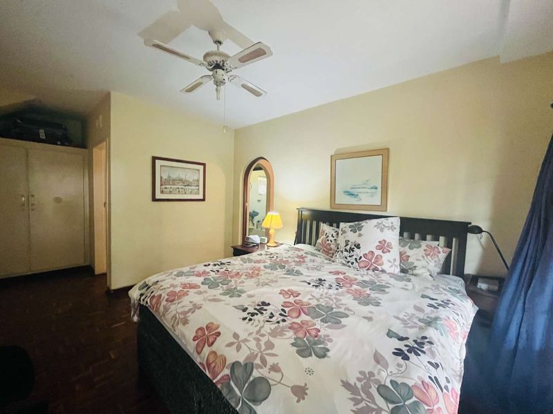 Hendra - Family home on large plot in Parkhill - Photo 10