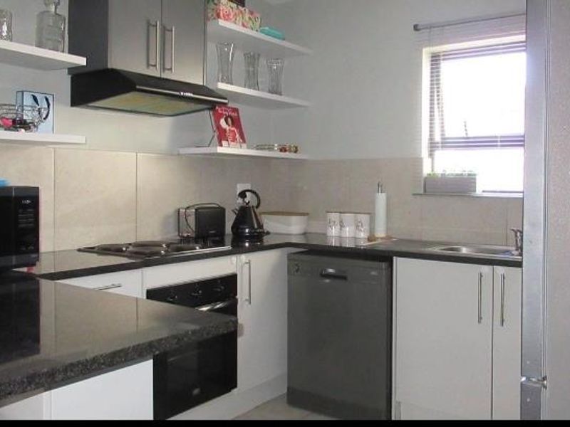 A MODERN APARTMENT - Photo 3