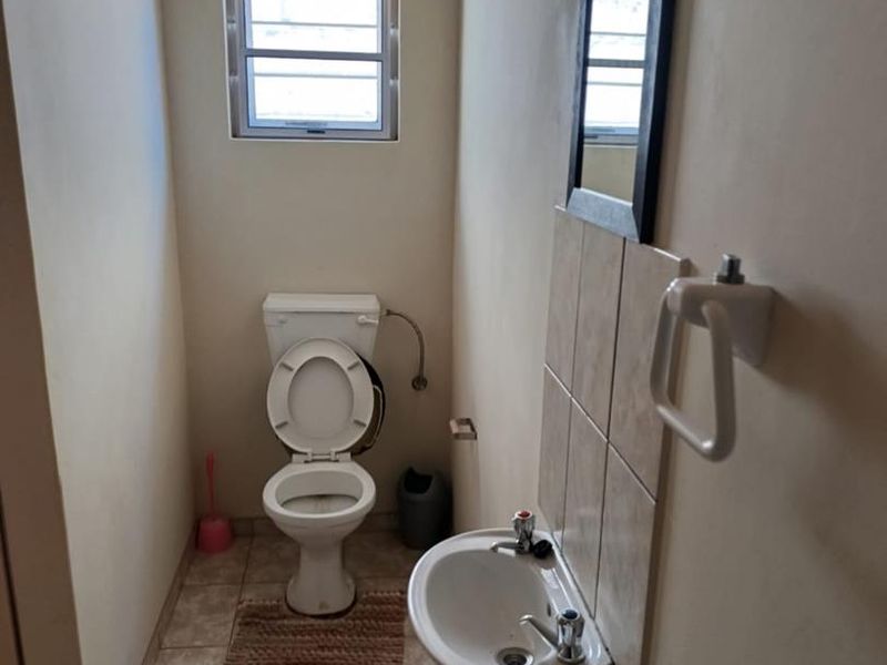 3 BEDROOM WITH 2 BEDROOM FLAT - HENTIESBAY FOR SALE - Photo 9