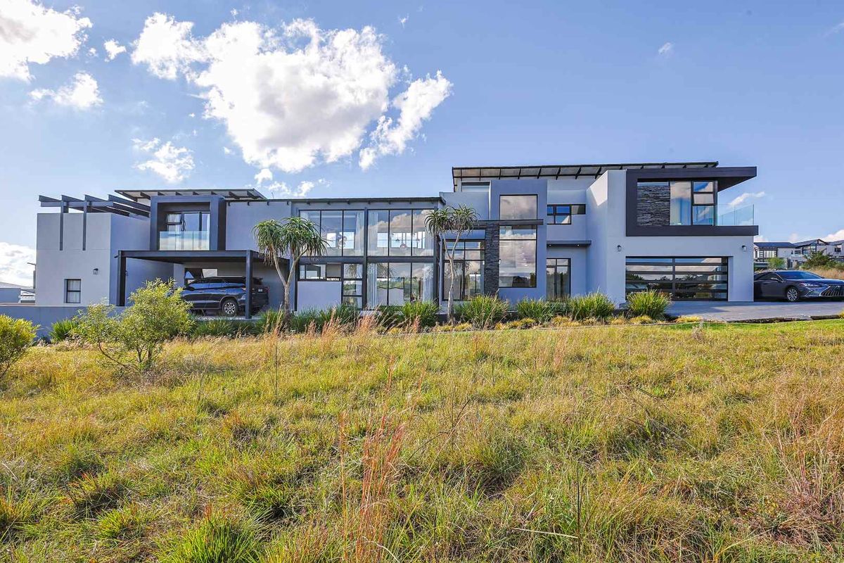 EXCLUSIVE 8 BEDROOM LUXURY HOME IN THE HILLS GAME RESERVE – WHERE ELEGANCE MEETS NATURE - Photo 5