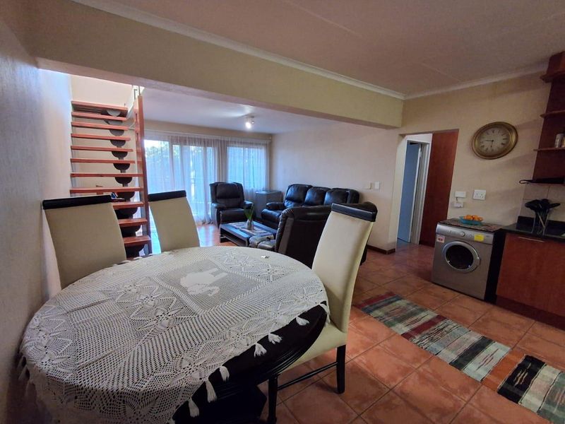 Investment property in Hillside Manor - Photo 4