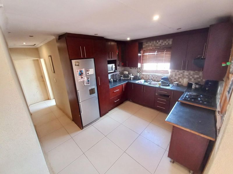 Three bedrooms house for sale in Lotus Gardens - Photo 5