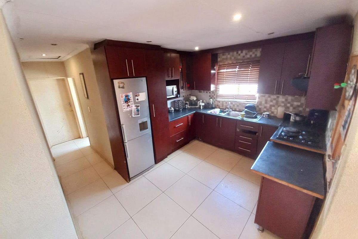 Three bedrooms house for sale in Lotus Gardens - Photo 5