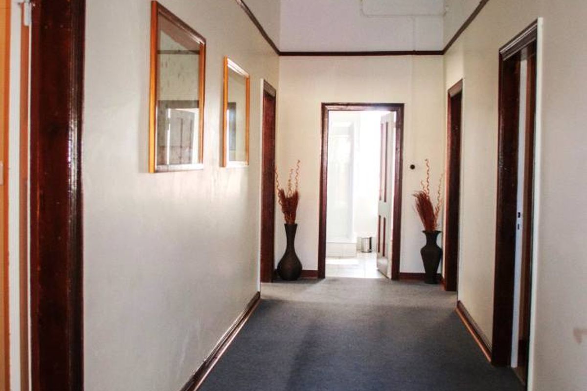 Lüderitz 8-Bedroom Coastal Investment Property – Multi-Unit Guesthouse with Rent-to-Buy Option - Photo 4