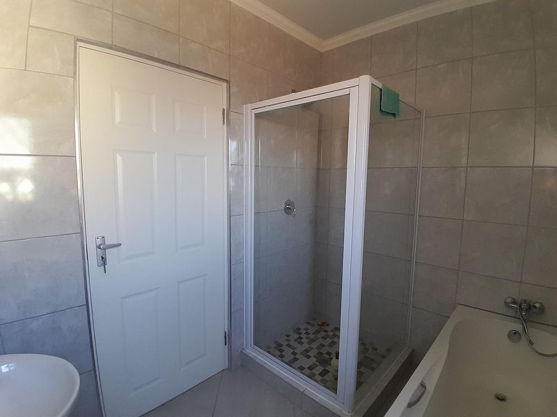 2 Bedroom House For Sale in Osona Village - Photo 10